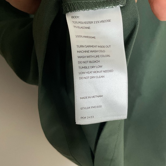 FIGS Leon Three-Pocket Scrub Top SizeXL - Picture 4 of 5